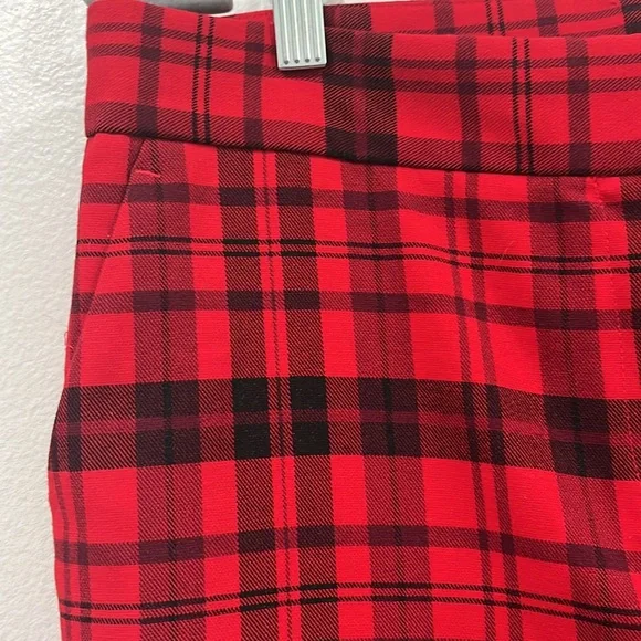 Ann Taylor Red Black Plaid Flare Pants, Size‎ 10 - Picture 3 of 16